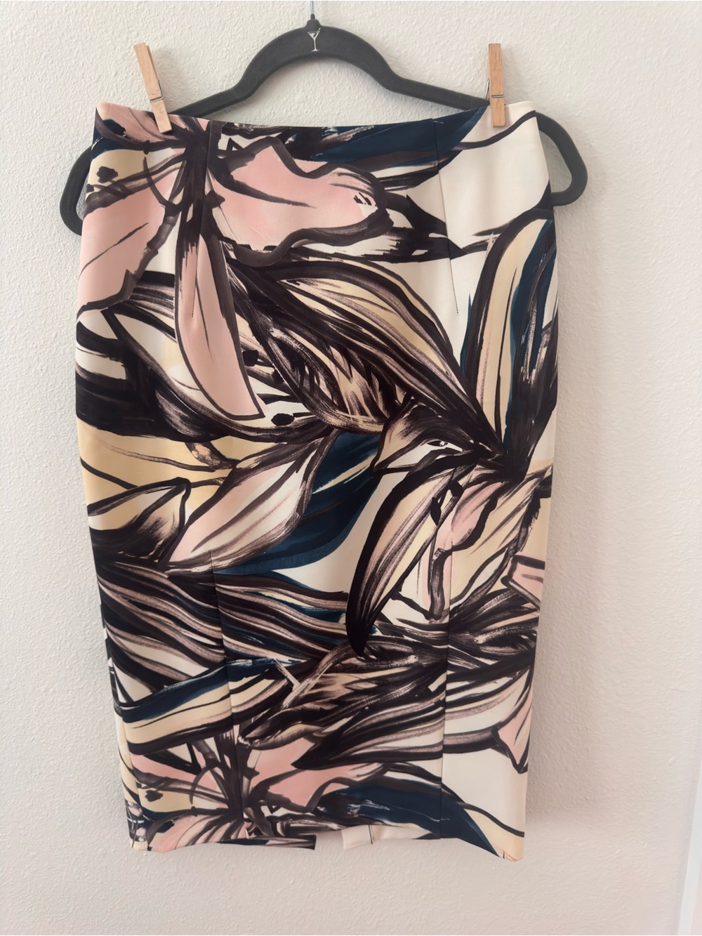 H&M Abstract Floral Pencil Skirt in Cream, Pink & Navy